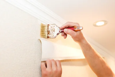 Pose de papier peint à Vinets — revêtements muraux et toiles de verre